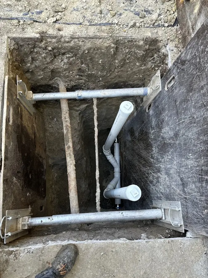 Experienced plumber completing Drain Cleaning work in Gilroy
